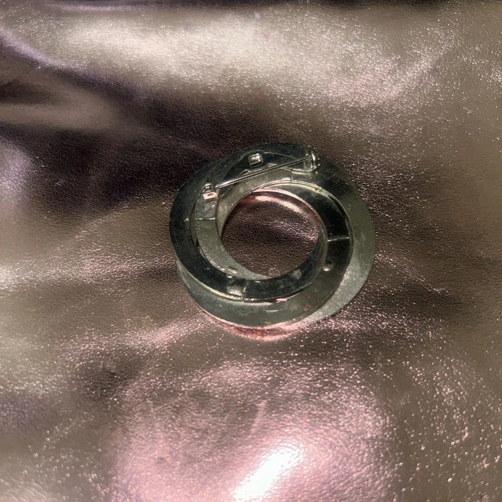 N/A stylish silver